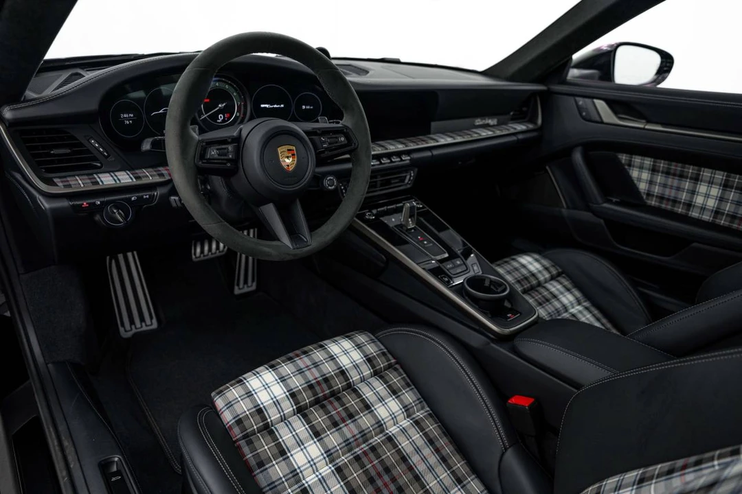 2025 Porsche 992 Turbo S - Image 4 of 4