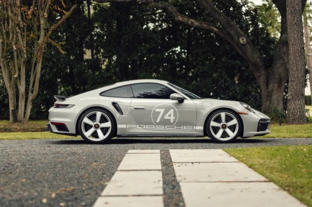 2025 Porsche 992 Turbo - Image 4 of 10
