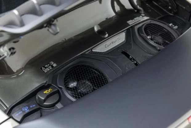 2025 Porsche 992 Turbo - Image 7 of 9