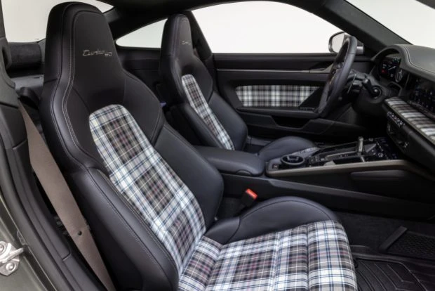 2025 Porsche 992 Turbo - Image 4 of 9