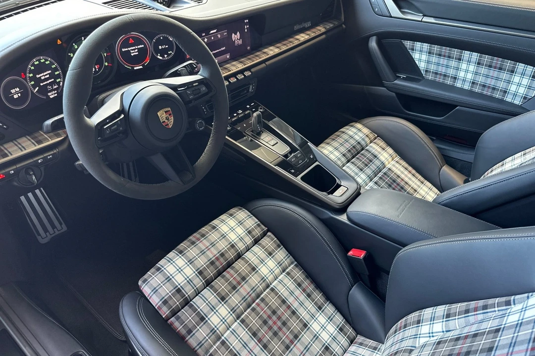 2025 Porsche 992 Turbo - Image 4 of 21