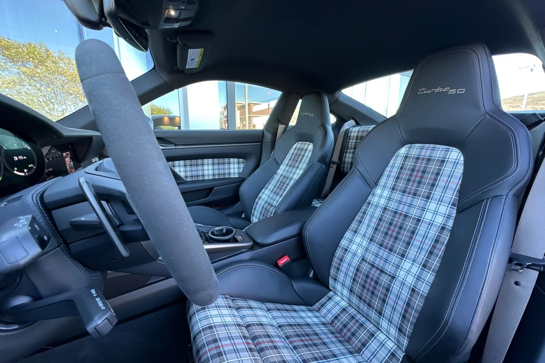 2025 Porsche 992 Turbo - Image 5 of 21