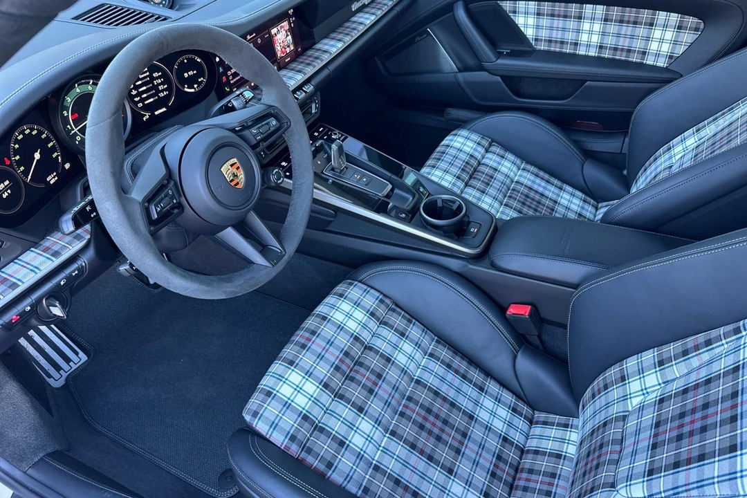 2025 Porsche 992 Turbo - Image 4 of 21