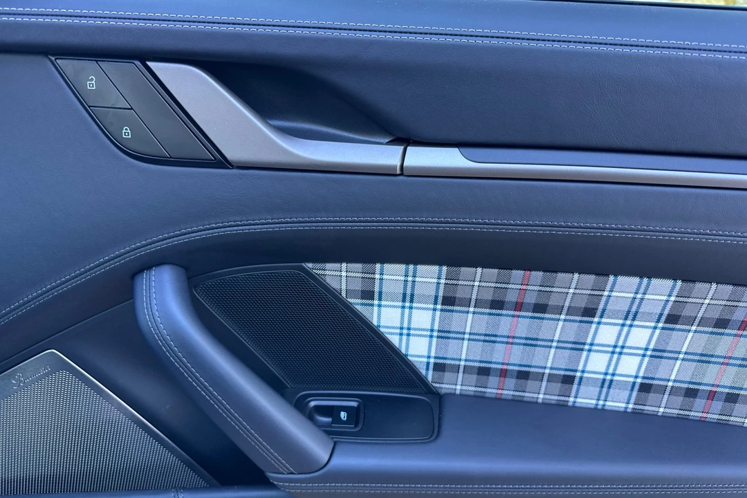 2025 Porsche 992 Turbo - Image 19 of 21