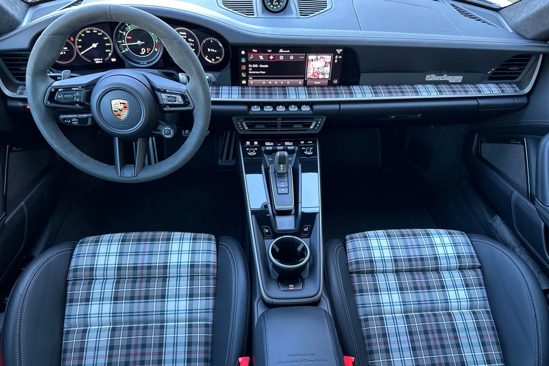 2025 Porsche 992 Turbo - Image 6 of 21