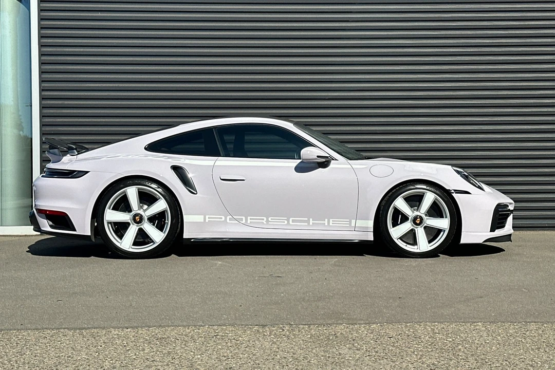 2025 Porsche 992 Turbo - Image 9 of 21
