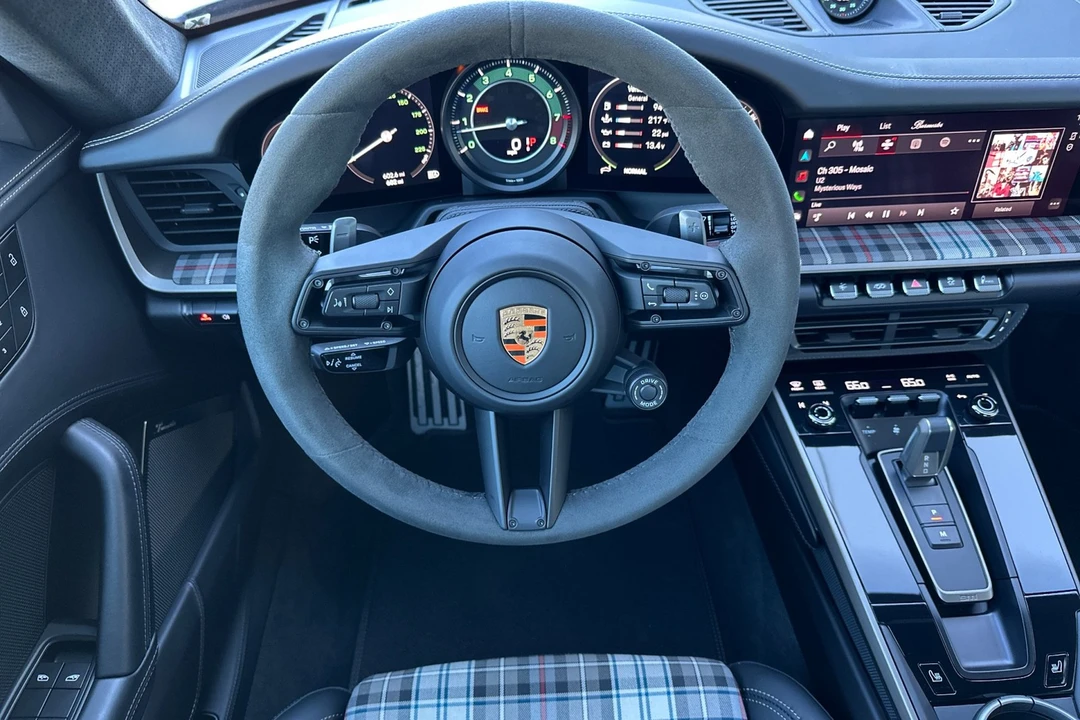 2025 Porsche 992 Turbo - Image 16 of 21