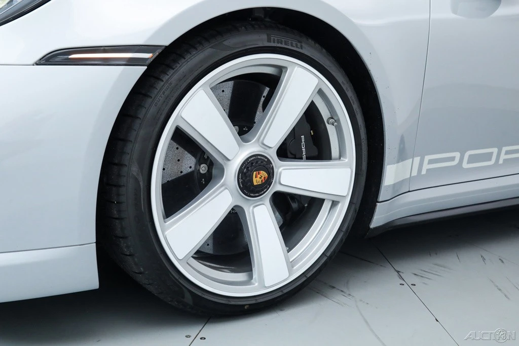2025 Porsche 992 Turbo - Image 12 of 21