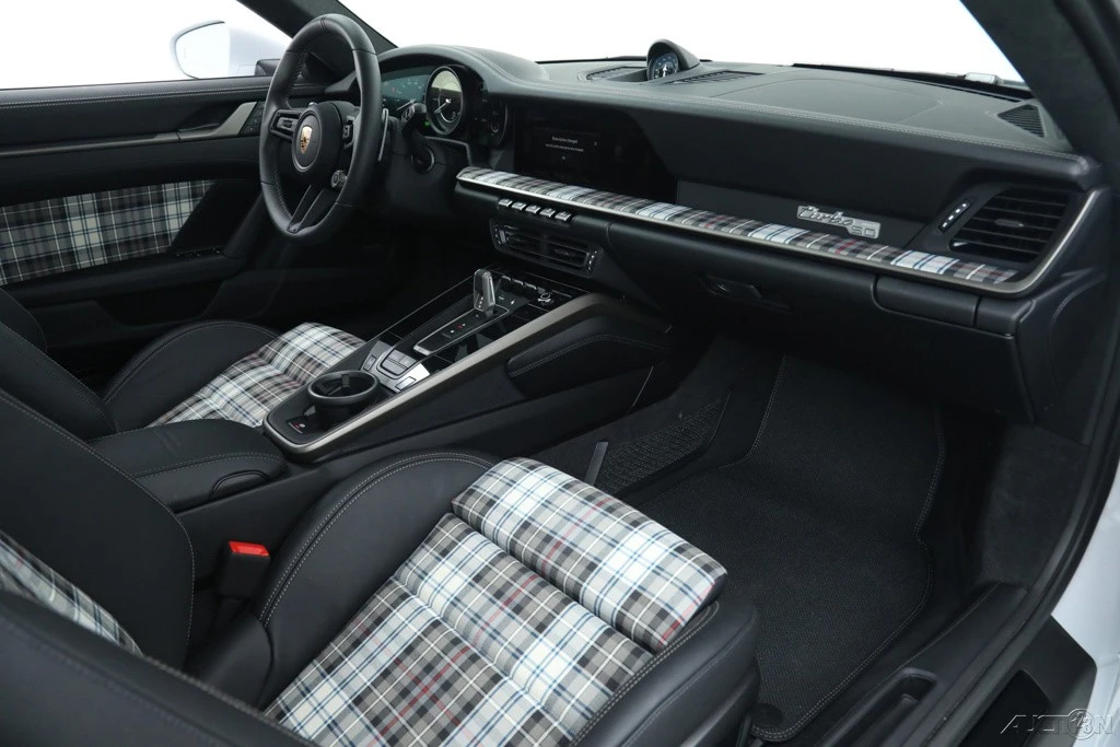 2025 Porsche 992 Turbo - Image 18 of 21