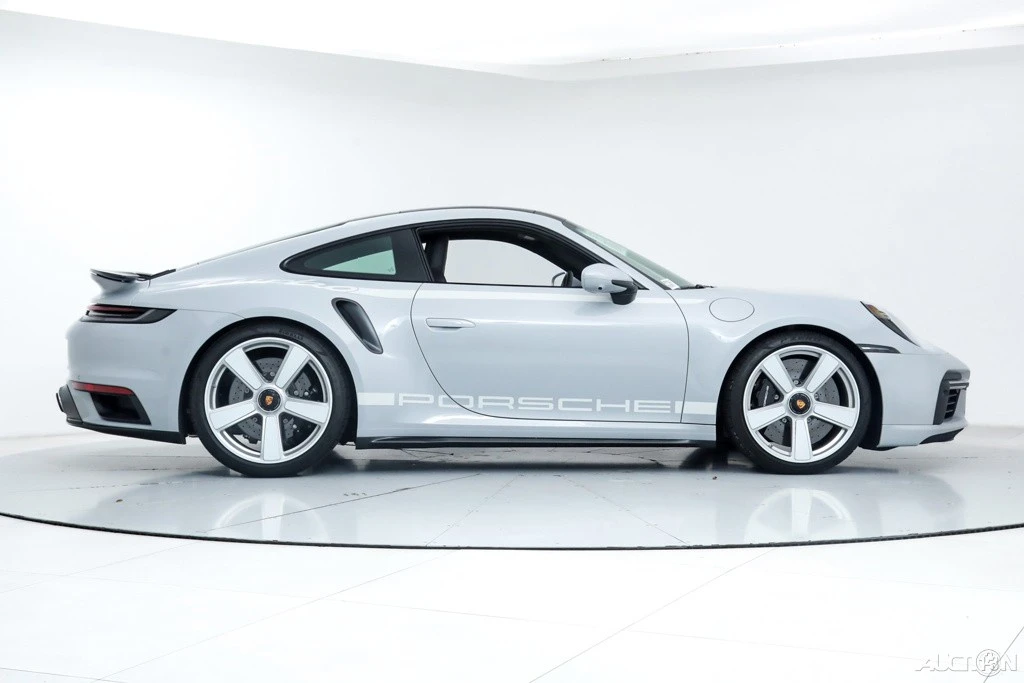 2025 Porsche 992 Turbo - Image 6 of 21