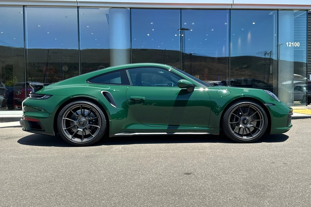 2025 Porsche 992 Turbo - Image 9 of 21