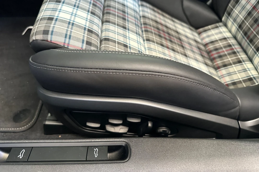 2025 Porsche 992 Turbo - Image 14 of 21