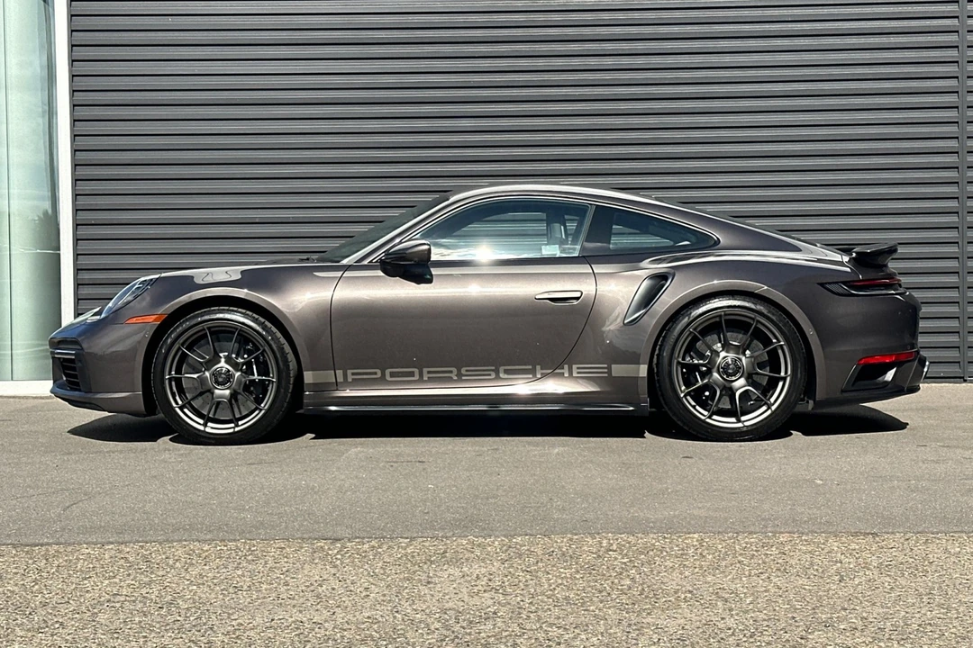 2025 Porsche 992 Turbo - Image 2 of 21