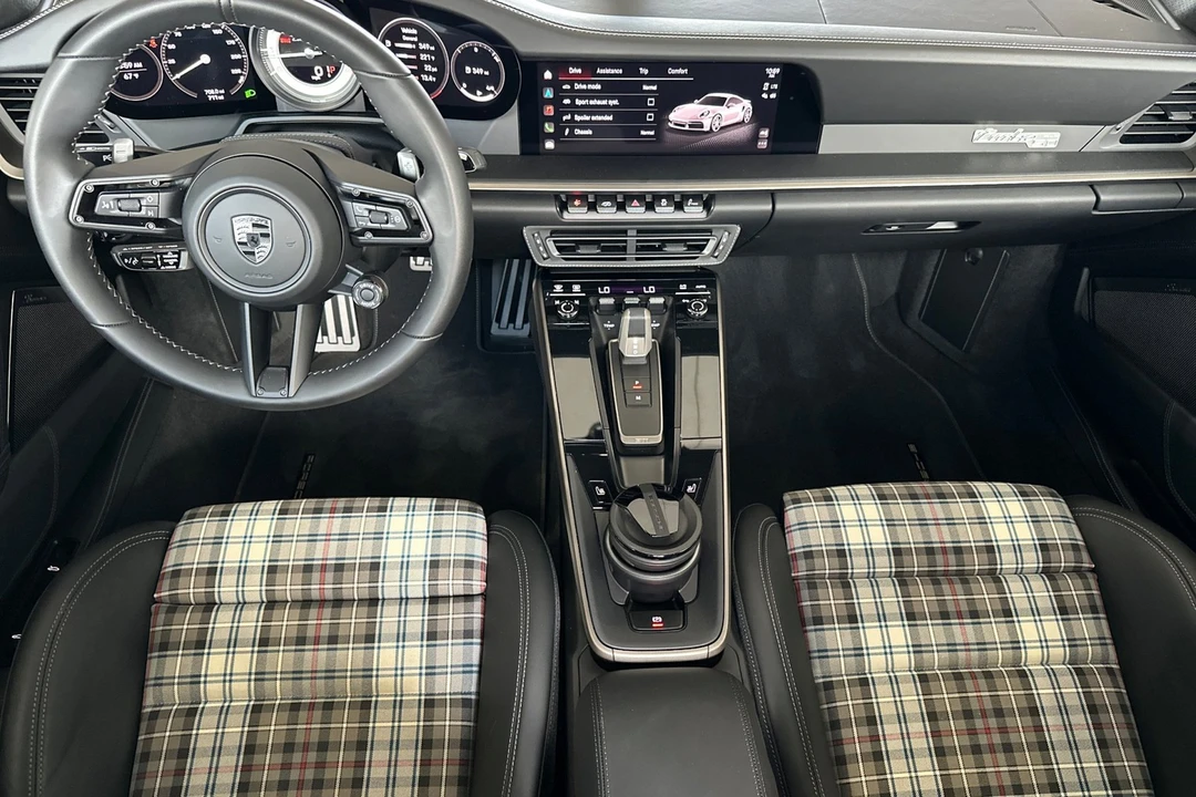 2025 Porsche 992 Turbo - Image 6 of 21