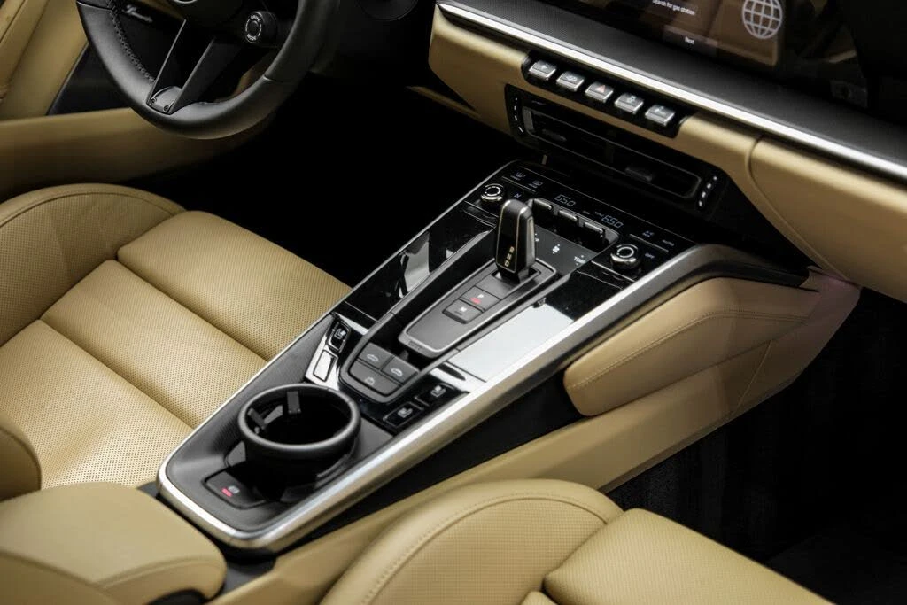 2025 Porsche 992 Turbo - Image 21 of 31