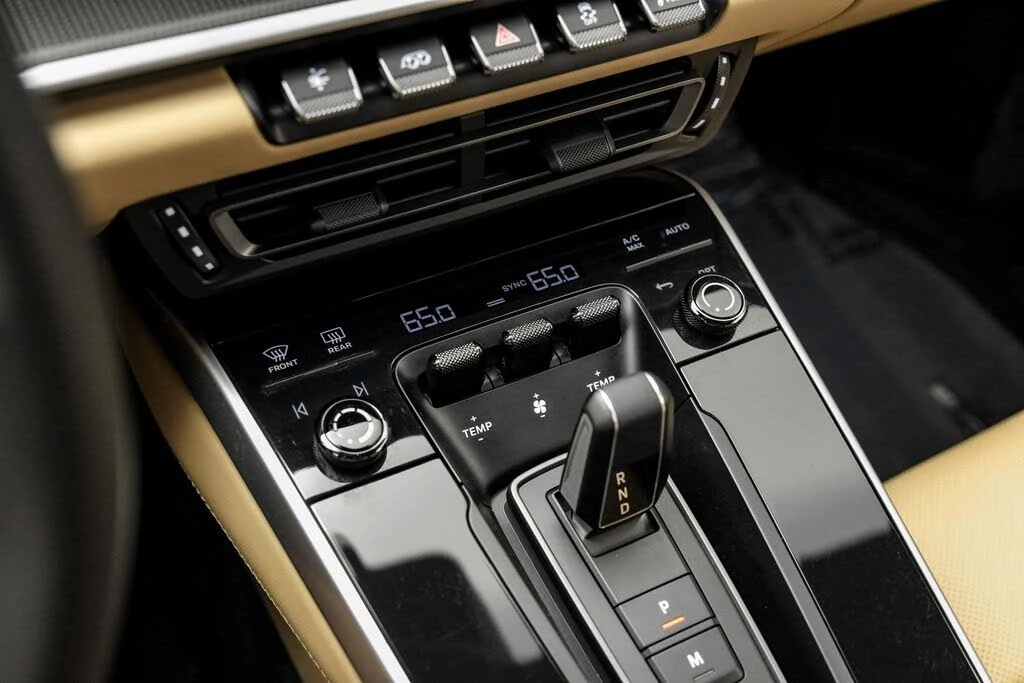 2025 Porsche 992 Turbo - Image 23 of 31