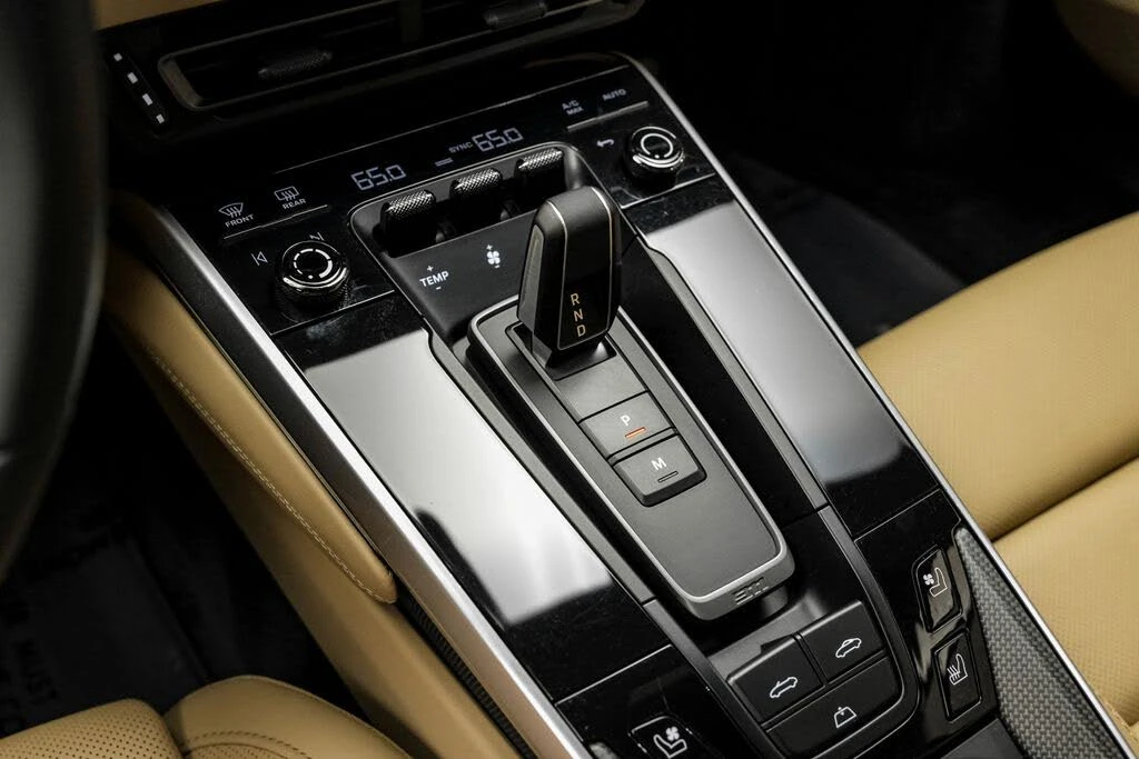 2025 Porsche 992 Turbo - Image 24 of 31