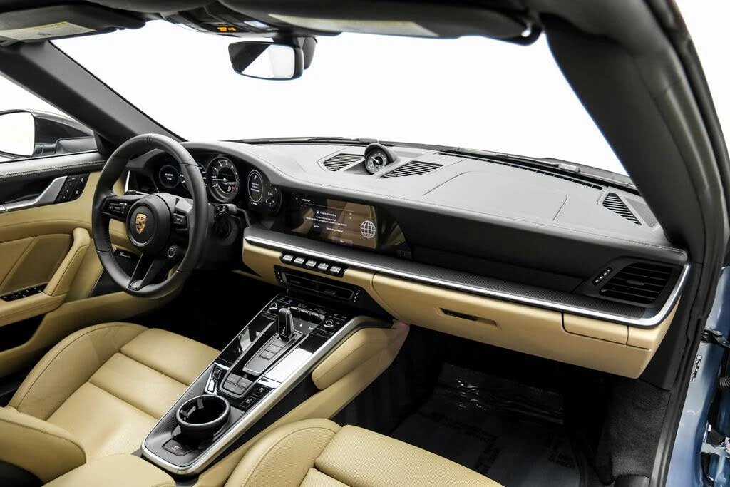 2025 Porsche 992 Turbo - Image 15 of 31