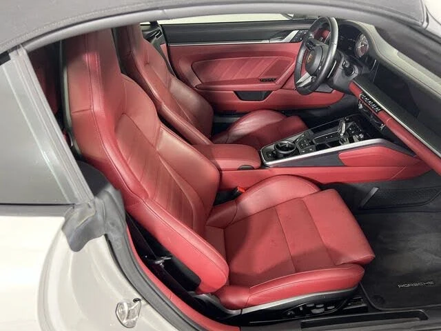 2025 Porsche 992 Turbo - Image 25 of 31
