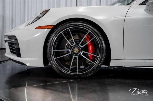 2025 Porsche 992 Turbo - Image 11 of 31