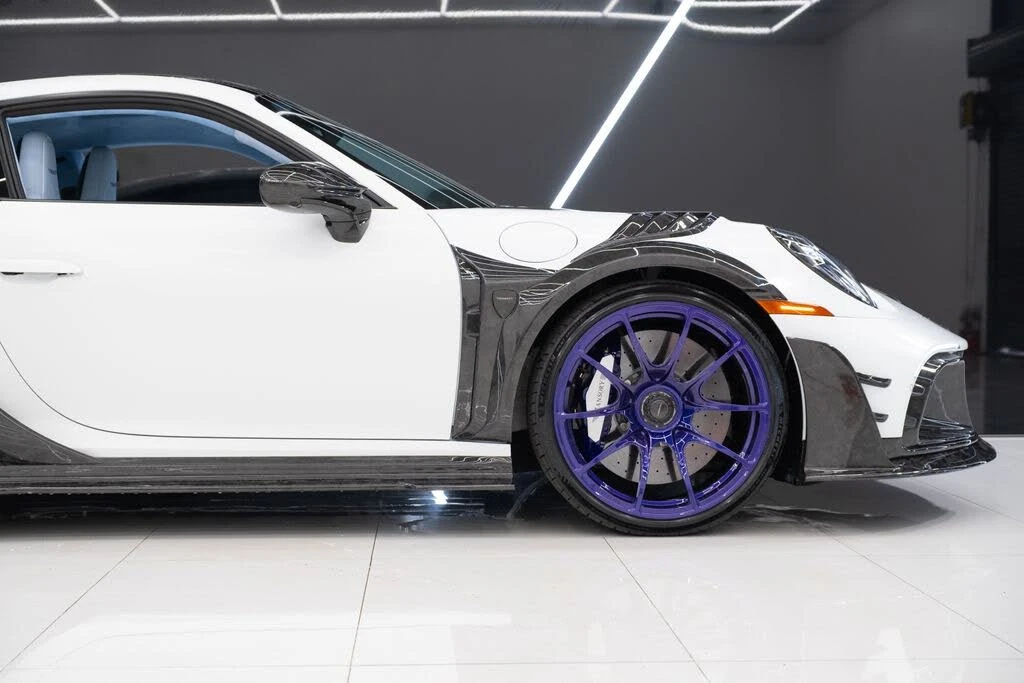 2025 Porsche 992 Turbo - Image 13 of 31