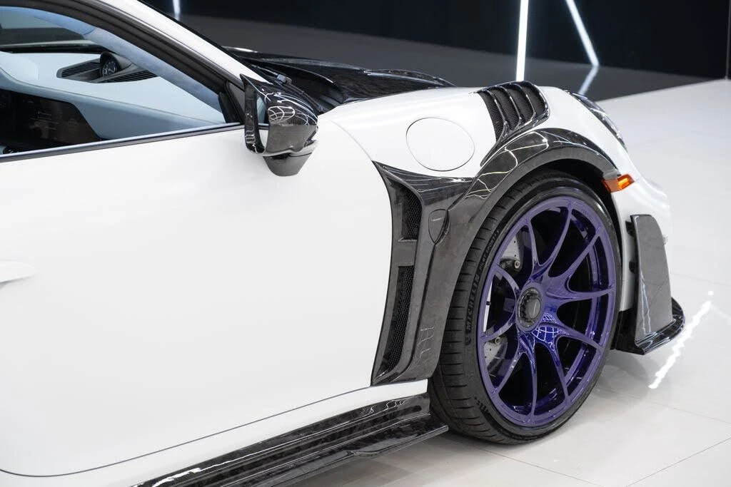 2025 Porsche 992 Turbo - Image 14 of 31