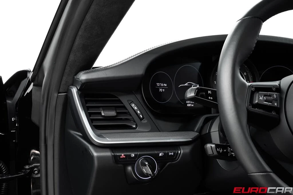 2025 Porsche 992 Turbo - Image 27 of 31