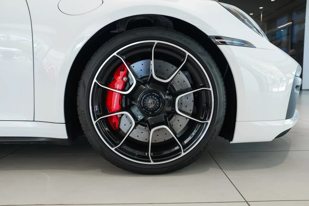2025 Porsche 992 Turbo - Image 23 of 31