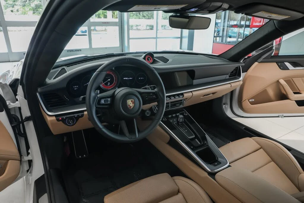 2025 Porsche 992 Turbo - Image 9 of 31
