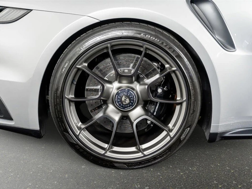 2025 Porsche 992 Turbo - Image 9 of 31
