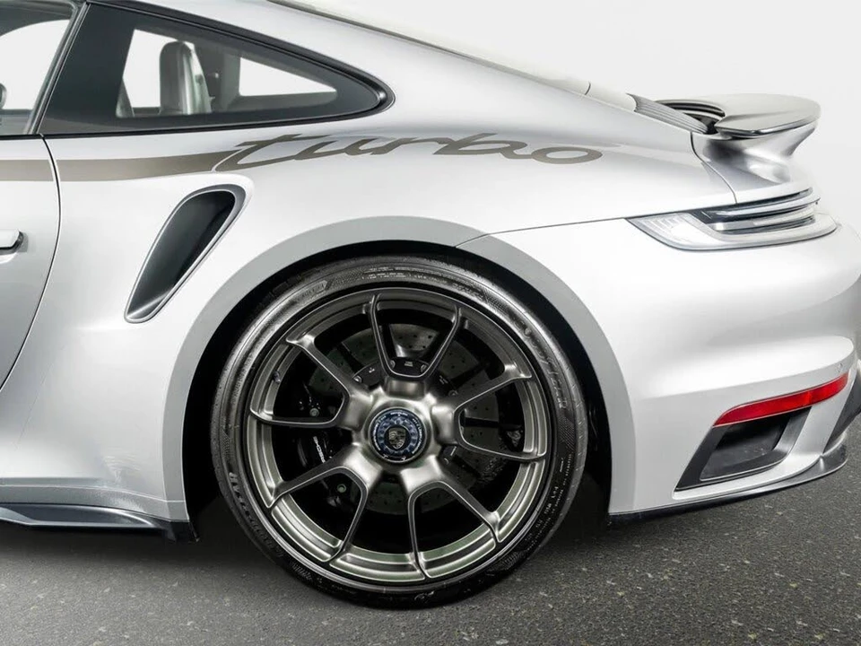 2025 Porsche 992 Turbo - Image 18 of 31