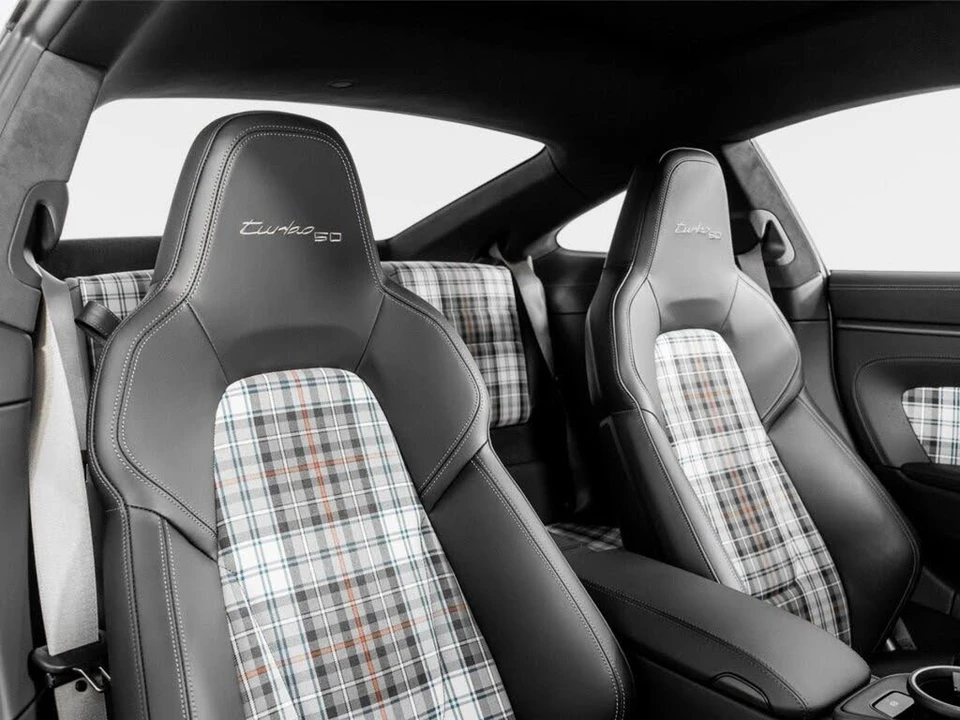 2025 Porsche 992 Turbo - Image 30 of 31