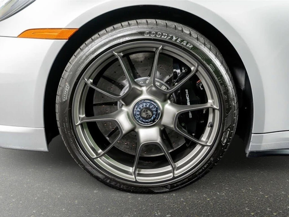 2025 Porsche 992 Turbo - Image 21 of 31