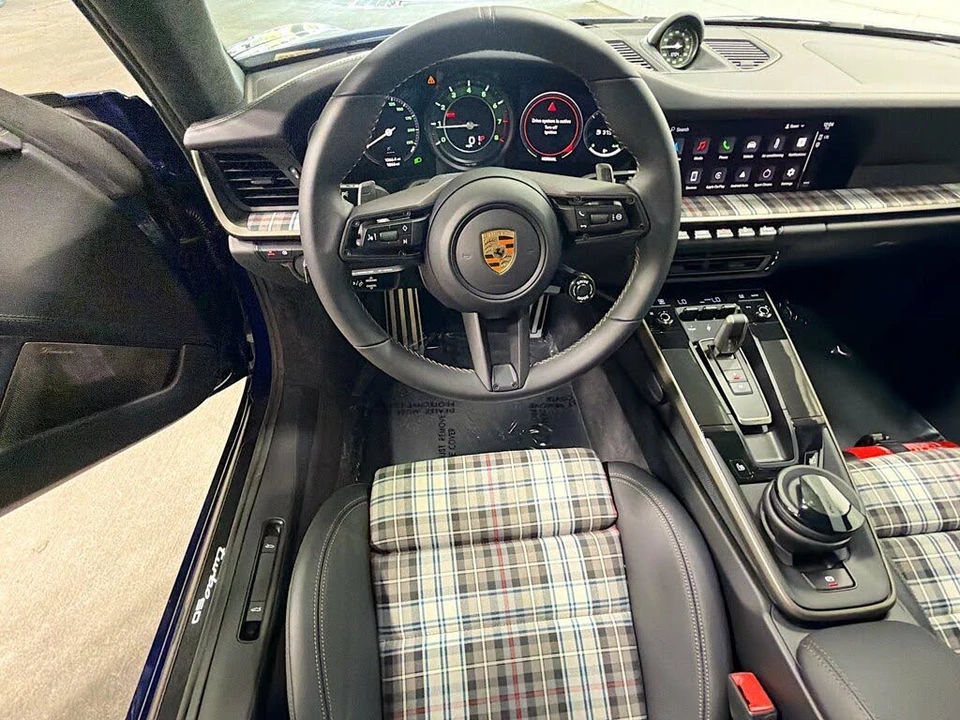 2025 Porsche 992 Turbo - Image 16 of 31