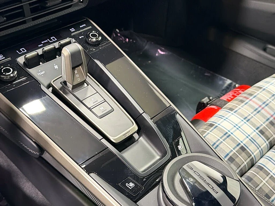 2025 Porsche 992 Turbo - Image 26 of 31