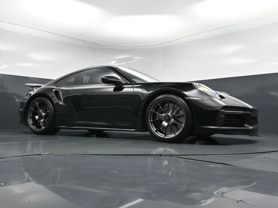 2025 Porsche 992 Turbo - Image 28 of 31