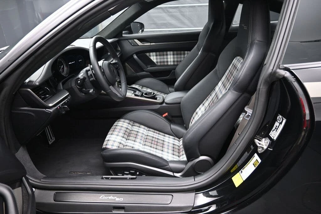 2025 Porsche 992 Turbo - Image 5 of 31