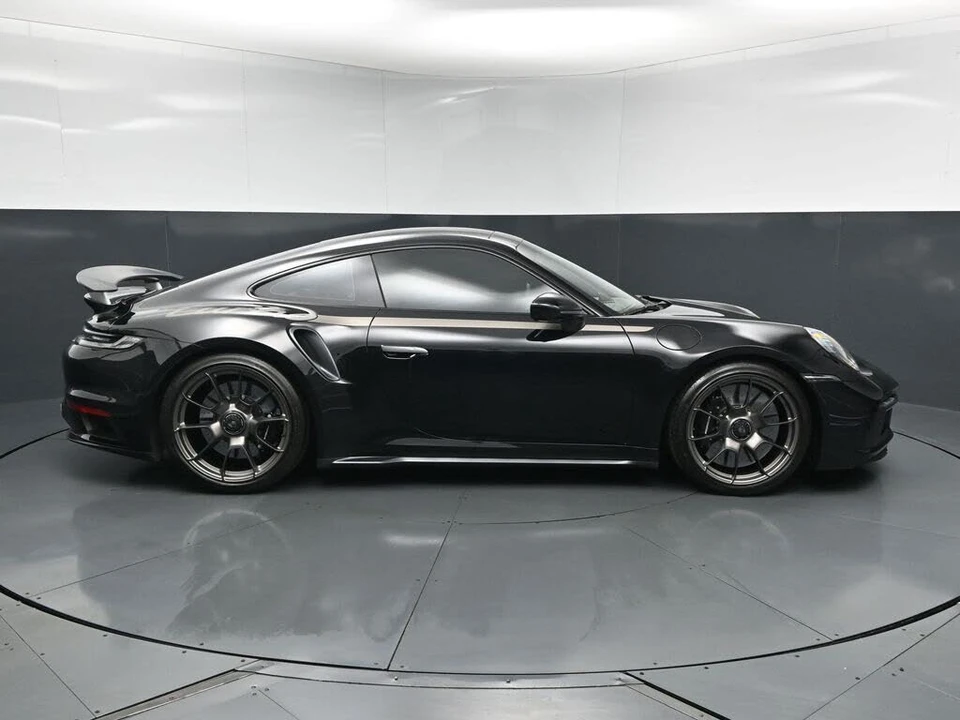 2025 Porsche 992 Turbo - Image 11 of 31