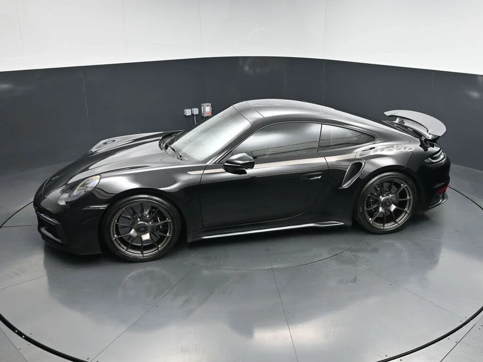 2025 Porsche 992 Turbo - Image 15 of 31