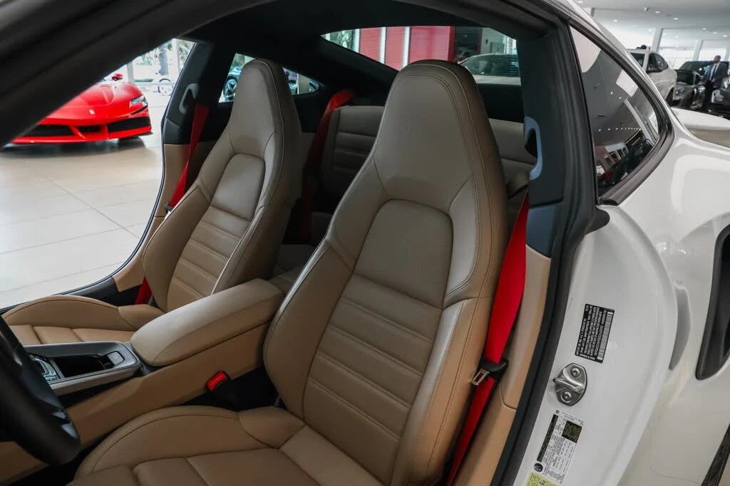 2025 Porsche 992 Turbo - Image 20 of 31