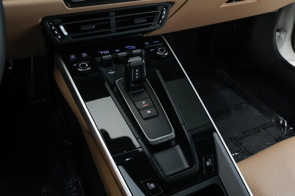 2025 Porsche 992 Turbo - Image 29 of 31