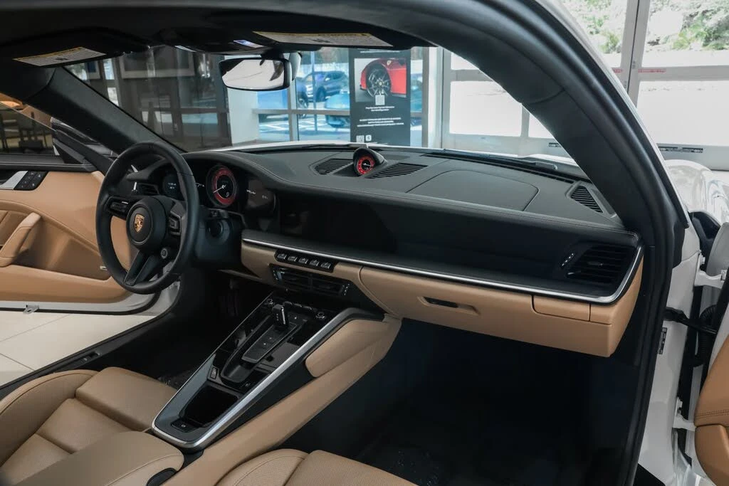 2025 Porsche 992 Turbo - Image 10 of 31