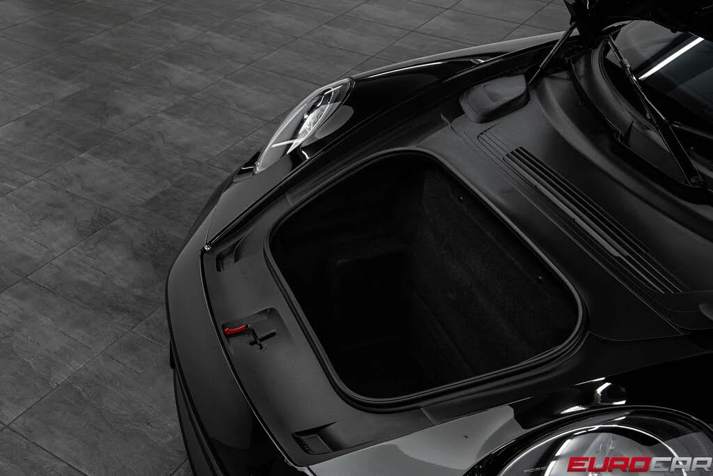 2025 Porsche 992 Turbo - Image 10 of 31