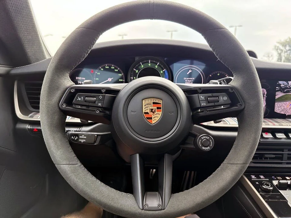 2025 Porsche 992 Turbo - Image 28 of 30