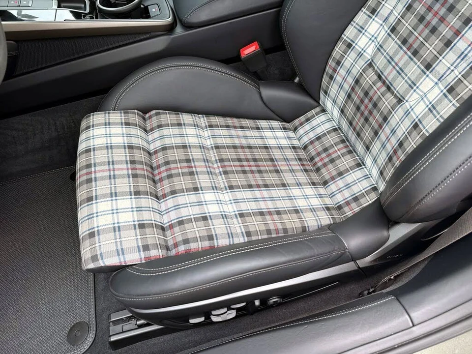 2025 Porsche 992 Turbo - Image 18 of 30