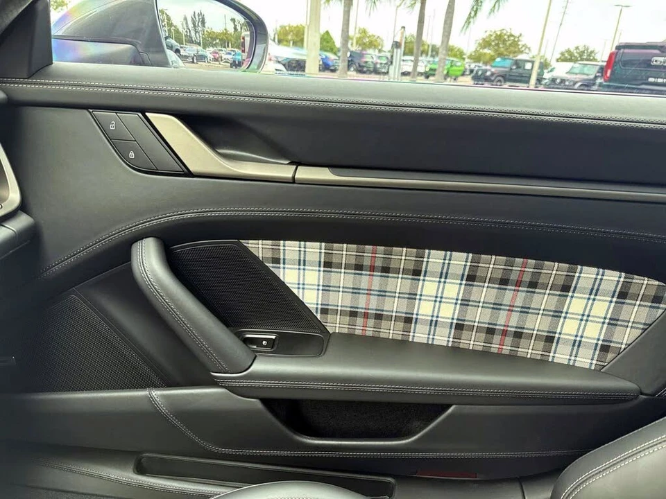 2025 Porsche 992 Turbo - Image 22 of 30