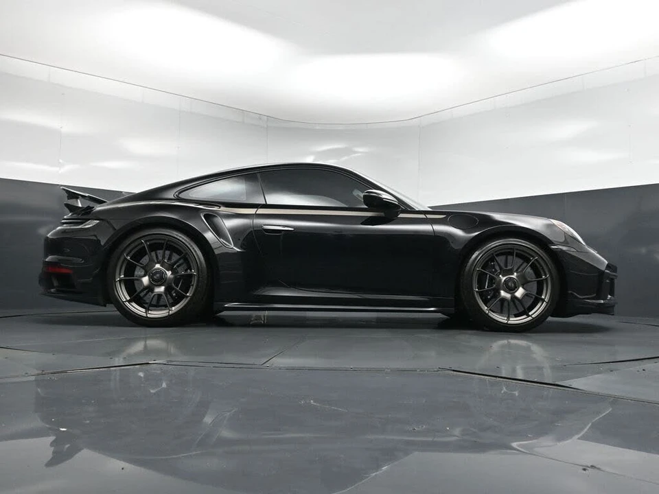 2025 Porsche 992 Turbo - Image 27 of 31
