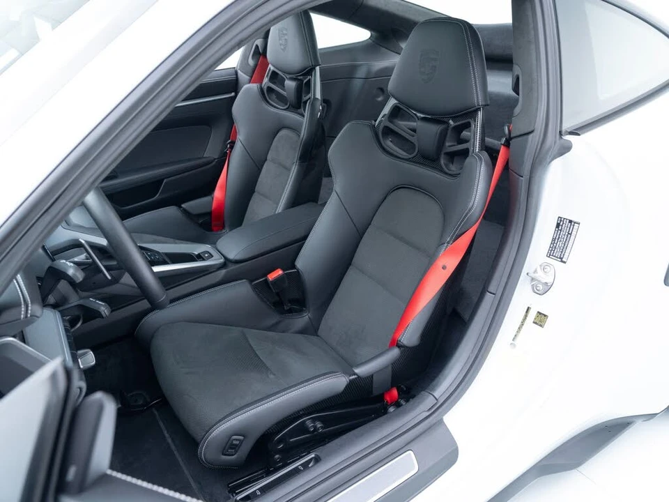 2025 Porsche 992 Turbo - Image 5 of 31