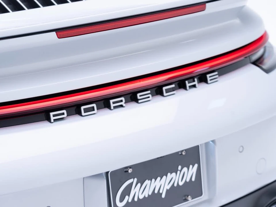 2025 Porsche 992 Turbo - Image 13 of 31