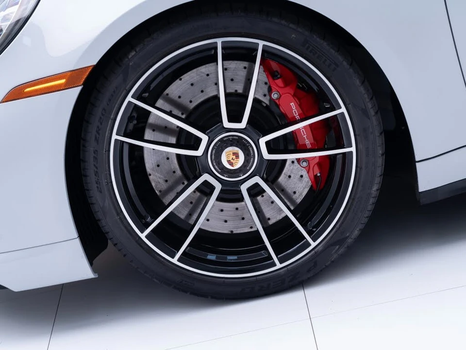 2025 Porsche 992 Turbo - Image 12 of 31